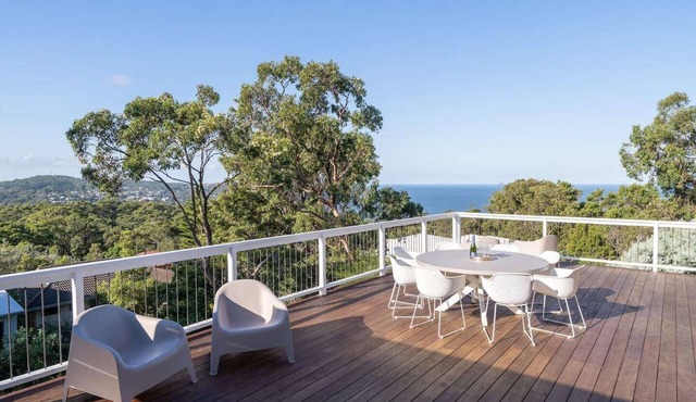 Getawayz NSW - 'Aarini Cottage' - 600m to stunning MacMasters Beach, Coastal Walks & Cafes in Macmasters Beach