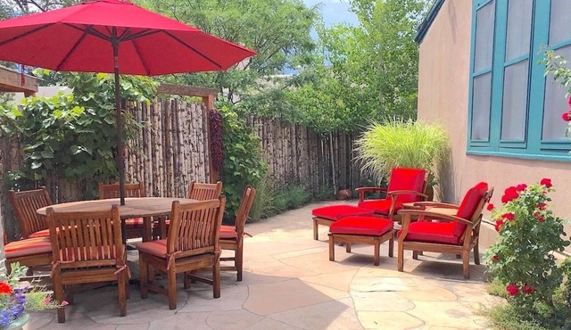 Girlfriends Get-Away & Family.2 Blks To Wine, Dine, Shop, Plaza, Canyon in Santa Fe