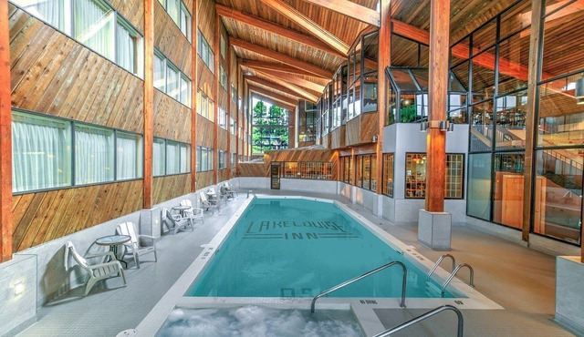 Great Location! Cozy Room | Access to Ski Lockers in Lake Louise
