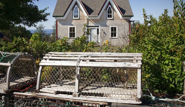 GREEN GABLES Captain`s Cabin in Indian Harbour
