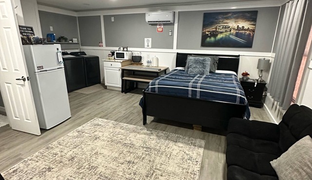 Guesthouse studio Generac backup powered w washer&dryer. Fully equipped. in Spring