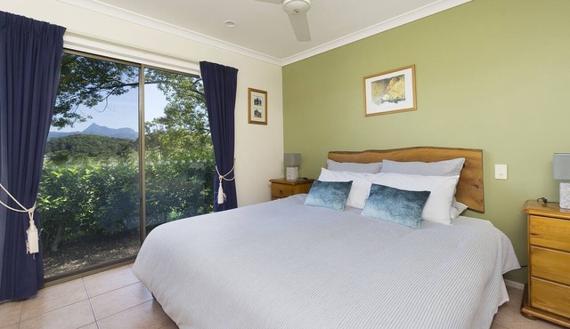 Hillcrest Mountain View Retreat in Upper Crystal Creek