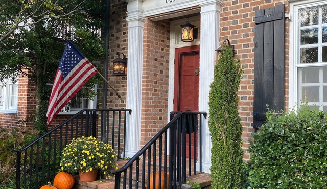History Filled Bed & Breakfast in Downtown Williamsburg in Williamsburg