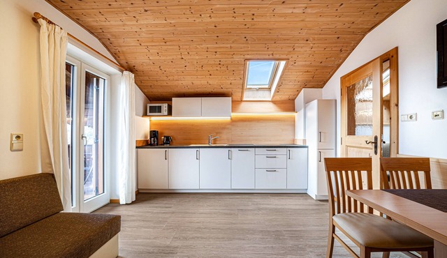 Holiday Apartment 'Rasnerhof Panorama' with Mountain View, Balcony & Wi-Fi in Algund