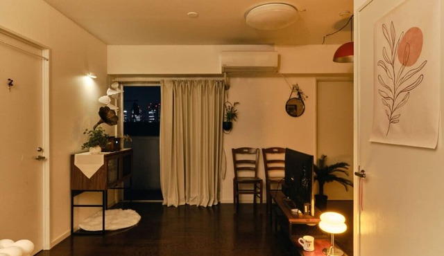 Huge 3 rooms 2 different view. 10ppl/Shinjuku 2st. in Nakano City