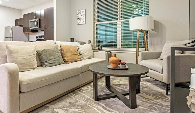Landing | Chic 1BD, Courtyard, Pool in Chesterfield