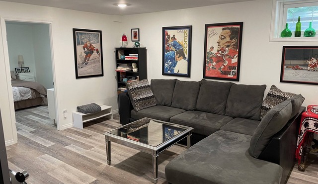 Location! Walk to Broadway, U of S, Royal University Hospital & Downtown. in Saskatoon