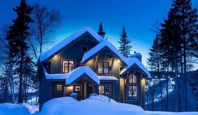 Luxury Mountain Cottage in Stoneham-et-Tewkesbury
