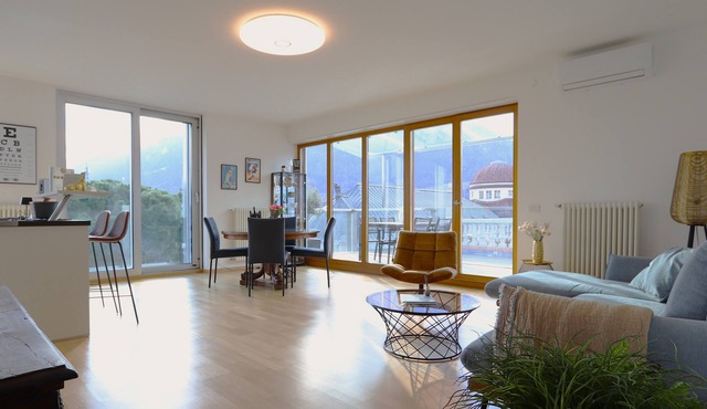 Merano center penthouse with terrace, garage, bike room and infrared sauna. in Meran