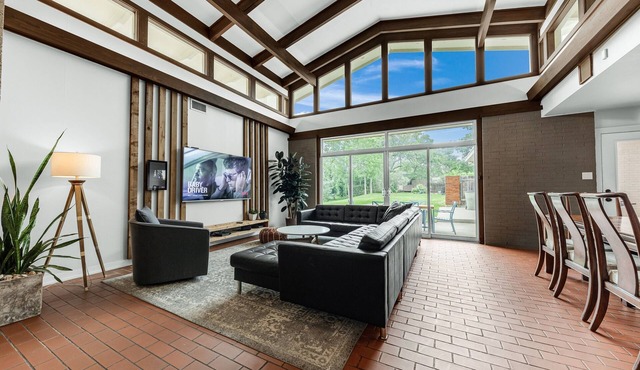 Mid-Century Modern @ Texas A&M Sleeps 16+ in Style in Bryan