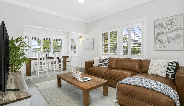Mosman - BALO1 - The Esplanade - Stylish 2BR Beachfront Apartment Steps from Balmoral Sand in Sydney