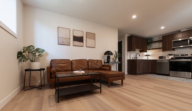 Nordic Suite W | Private, Fenced Yard, Outdoor Patio w/Fire-Table, A/C, Laundry in Lethbridge