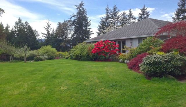 Private 3 Bedroom Ocean View Home, Cowichan Valley in Mill Bay