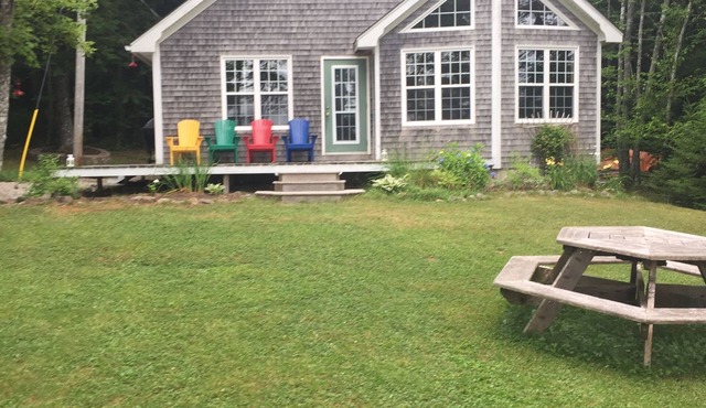 Private Lakefront Cottage in Conquerall Mills