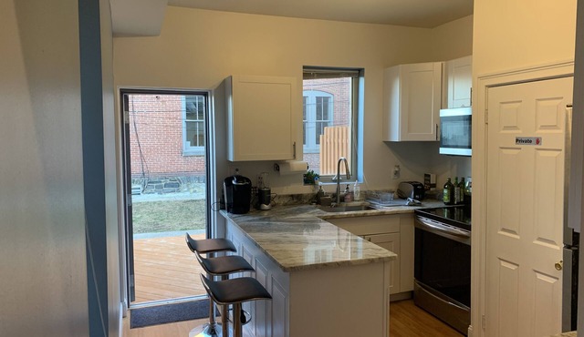 Private townhouse near downtown and state park in Wilmington