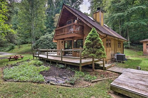 Quiet Max Meadows Cabin, 12 Acres of Property in Max Meadows