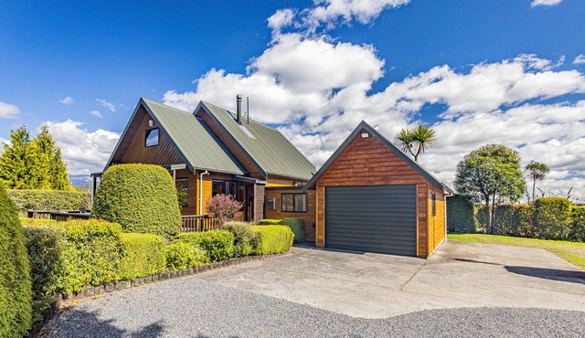 Rakau – National Park Holiday Home in National Park