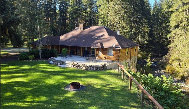 Riverfront Lodge on 200 acres in Southwest Washington in Washougal