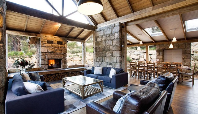 ⭐️ Rustic Barn House ⭐️ Hydro Spa Bath ⭐️ Pets Welcome in Crackenback