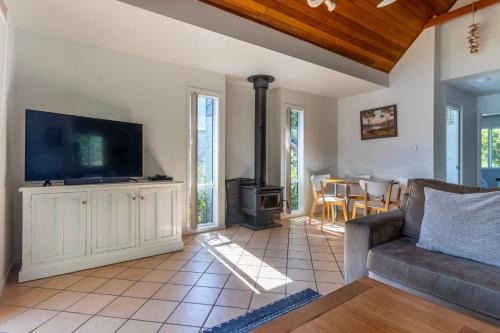 Sea Shell Chalet at Berrara Chalets in Berrara