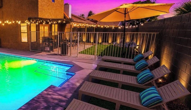 Sleep 24 Luxury Villa FREE Heated Pool & Game Room in Las Vegas
