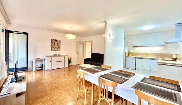 Spacious 3-room apartment near Annecy center, balcony and parking in Annecy