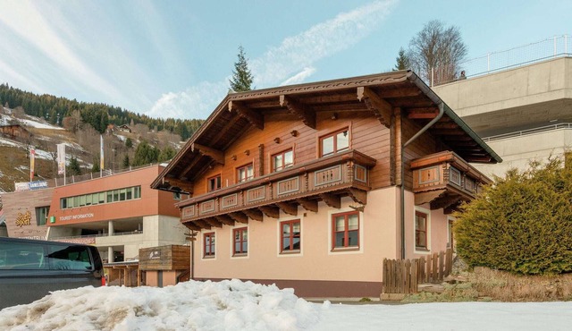 Spacious detached chalet in Dienten/Salzburgerland close to the slopes in Dienten