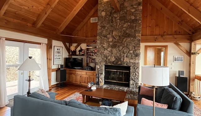 Spectacular mountain home perfect for multiple families! Just added deck firepit in Roseland
