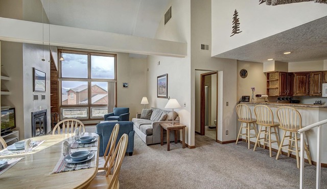 SPRING BREAK SPECIAL! Perfect Family Getaway! Amazing Indoor Pool & Hot Tub in Dillon