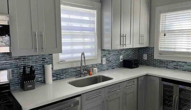 Sun Therapy Beach Cottage in Galveston