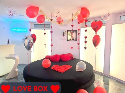 The Igloo Milano -Luxury Eclectic Suite - Jacuzzi - MilanoFlats in Milan