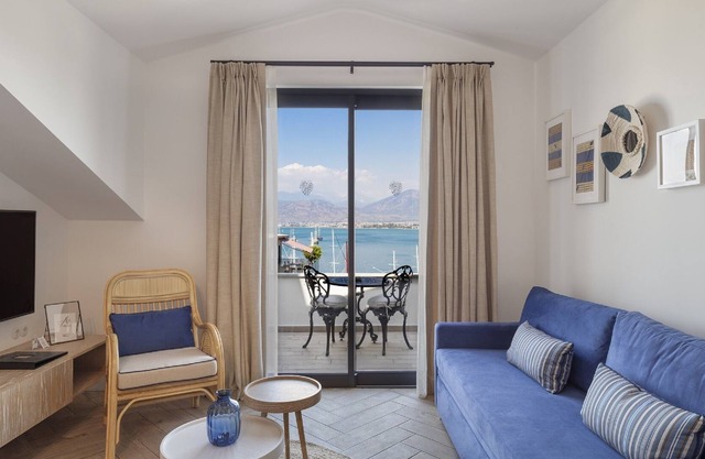 Holiday Experience Ada Dreams City Suit 