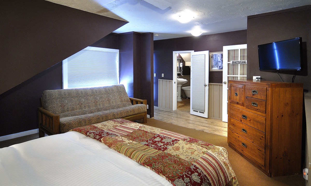 Crested Butte Bed & Breakfast | Purple Mountain Bed & Breakfast