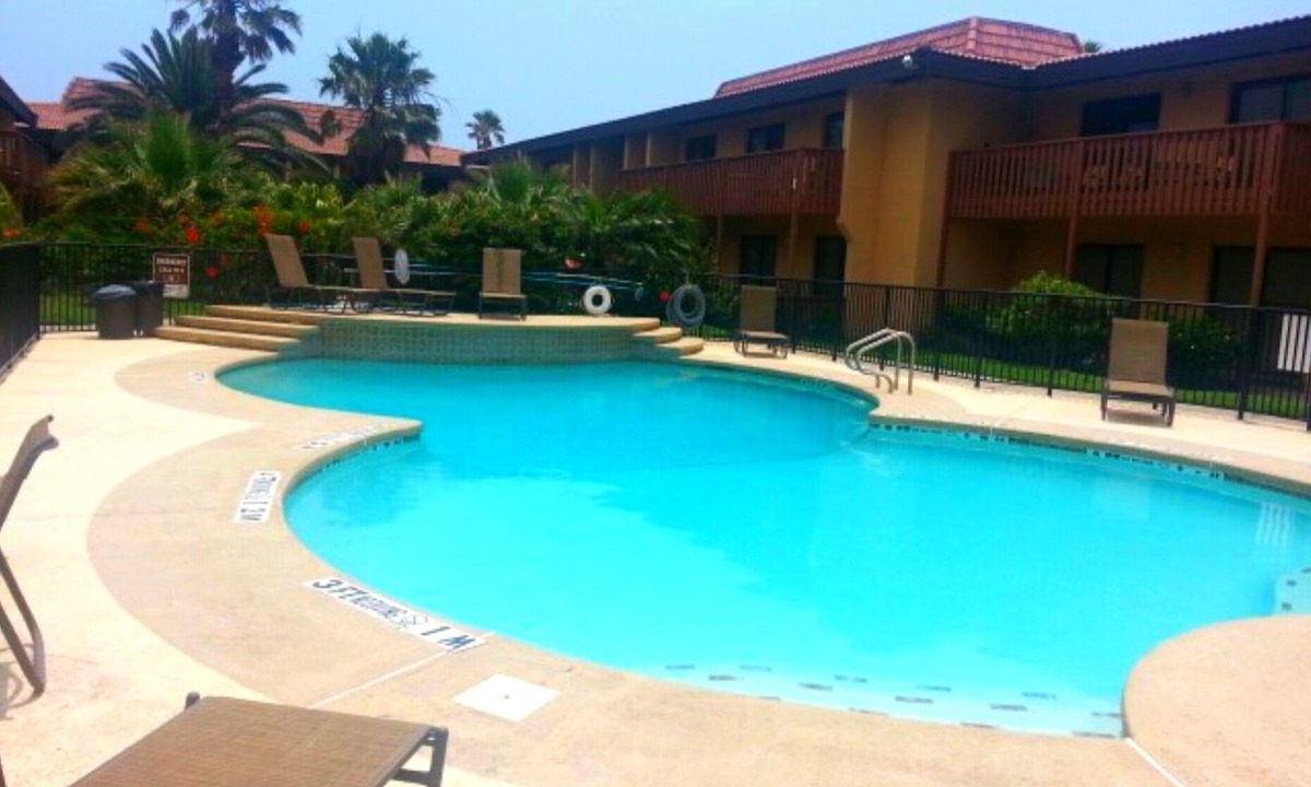 South Padre Island Condo | Relax In Our Luxurious Contemporary Beach Condo next to Clayton's Bar and Grill