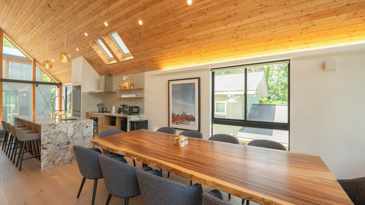 Photo of Livingroom in Echo Land