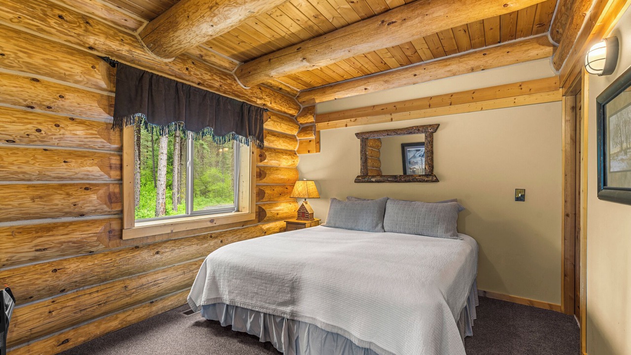 Photo of Bedroom in Leavenworth