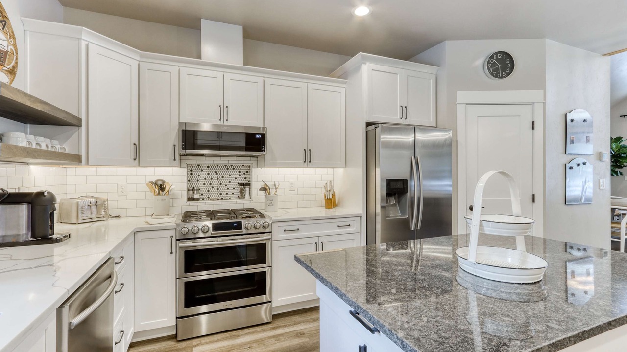Photo of Kitchen in Oregon Water Wonderland