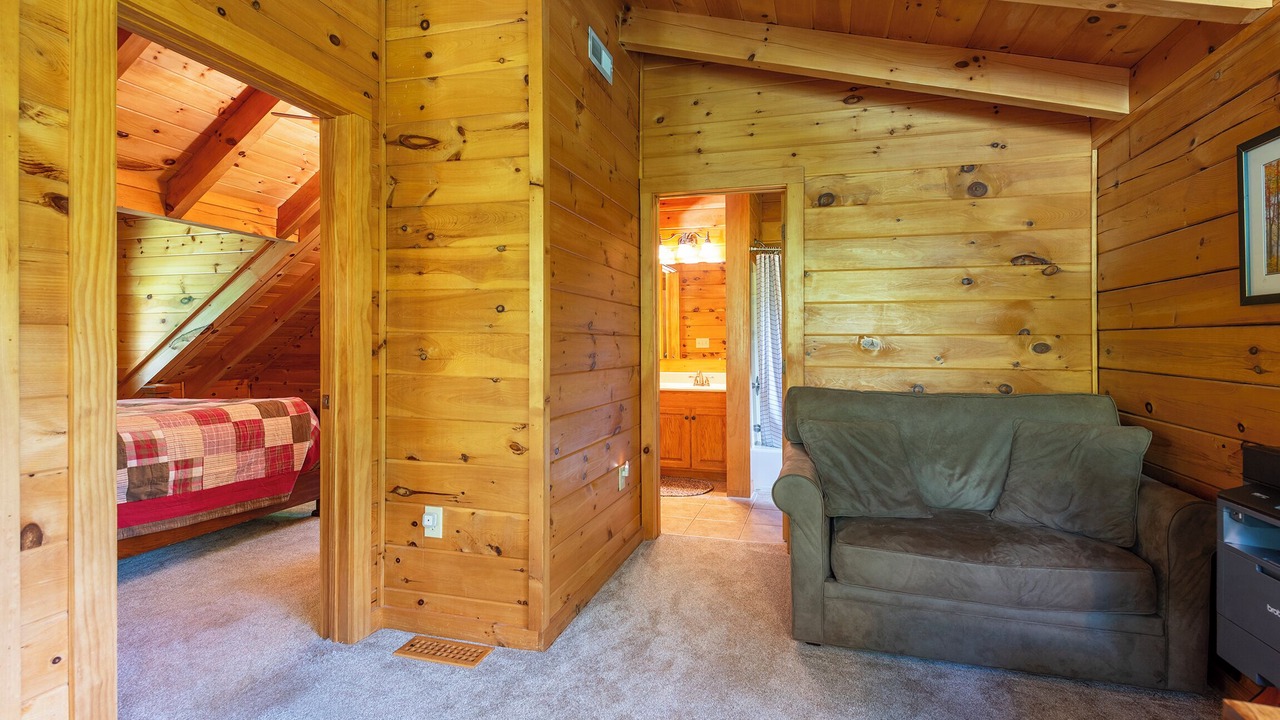 Photo of Bedroom in Old Fort