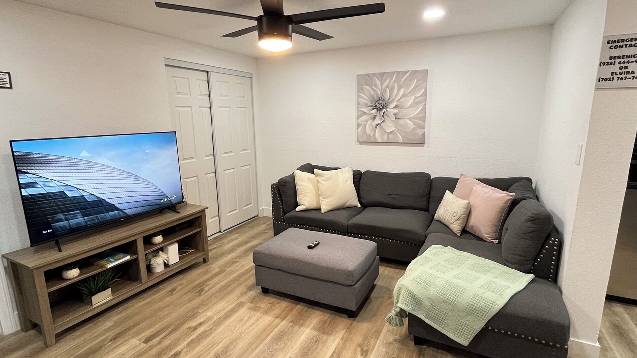 Photo of Livingroom in Sunrise Manor