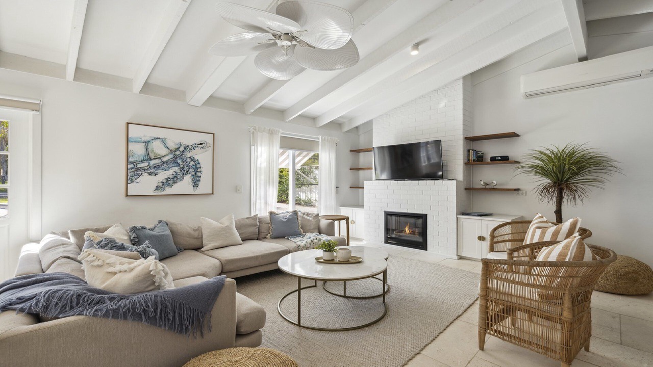 Photo of Livingroom in Sandy Beach
