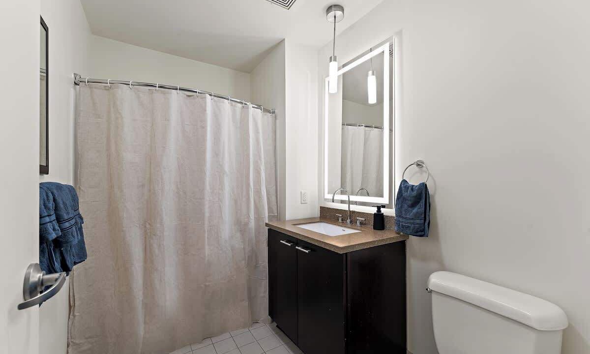 Photo of Bathroom in Downtown Pittsburgh