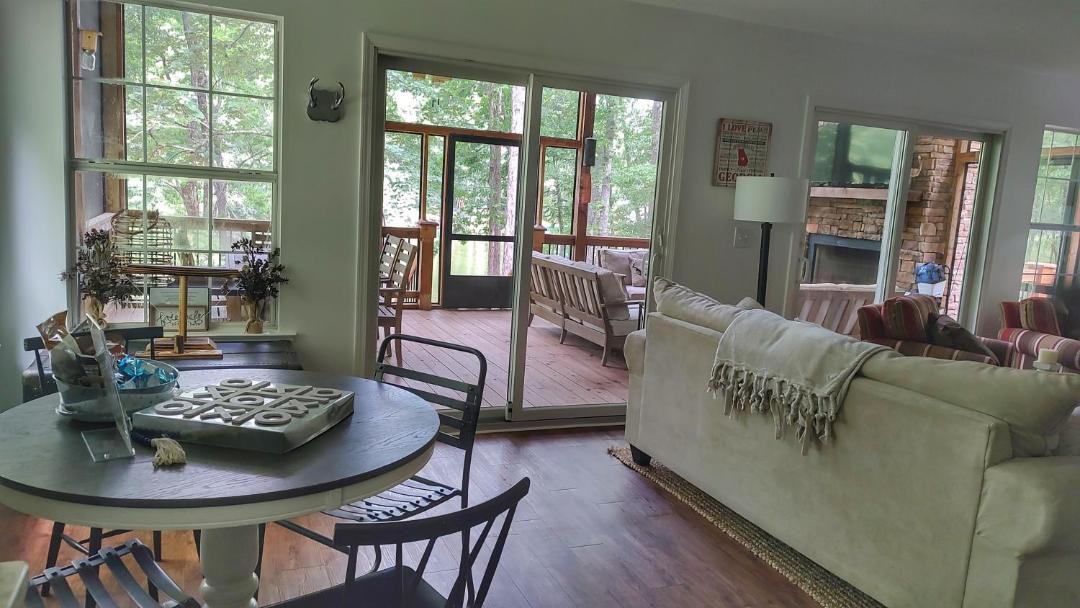 Photo of Livingroom in Eatonton