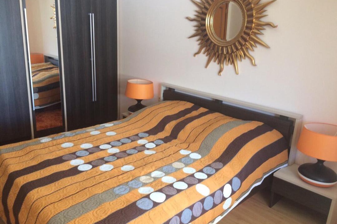 Photo of Bedroom in Elenite