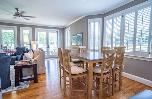 Eatonton Cottage | Lakefront cottage 9th green of Reynolds Lake Oconee Great Waters golf course