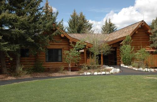 Moran Resort | The Hatchet Resort