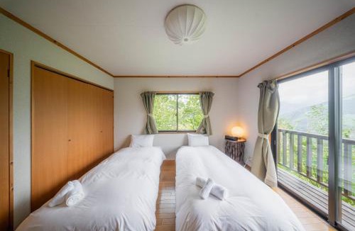 Hokujo Ski Chalet | WAKURABA- Chalet with the best views in Hakuba!
