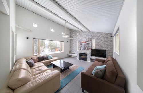 Iimori Ski Chalet | Powdersuites