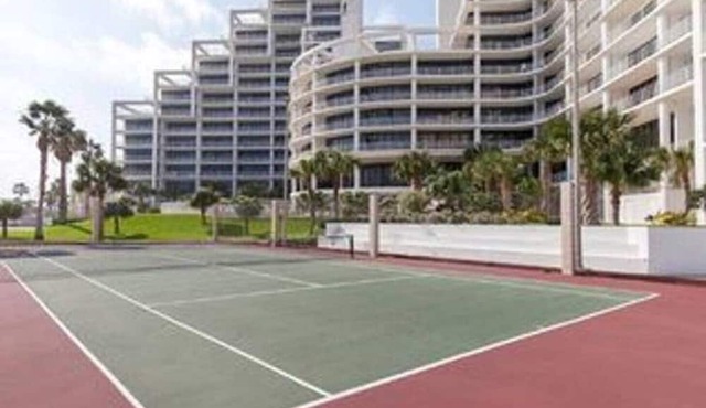 Relax in this Ocean front paradise! 2 br/3 bath in South Padre Island