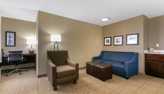 Comfort Inn & Suites Near University of Wyoming in Laramie