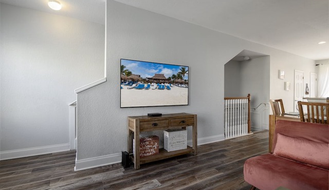 Casa Bella at Vista Cay: 3 Bed, Sleeps 8, Long Stays Near Major Attractions in Orlando